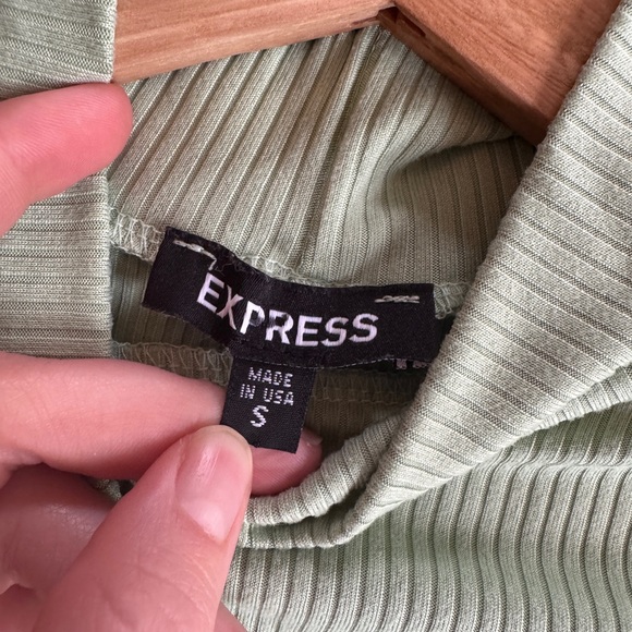 EXPRESS mock neck tee - Picture 3 of 3